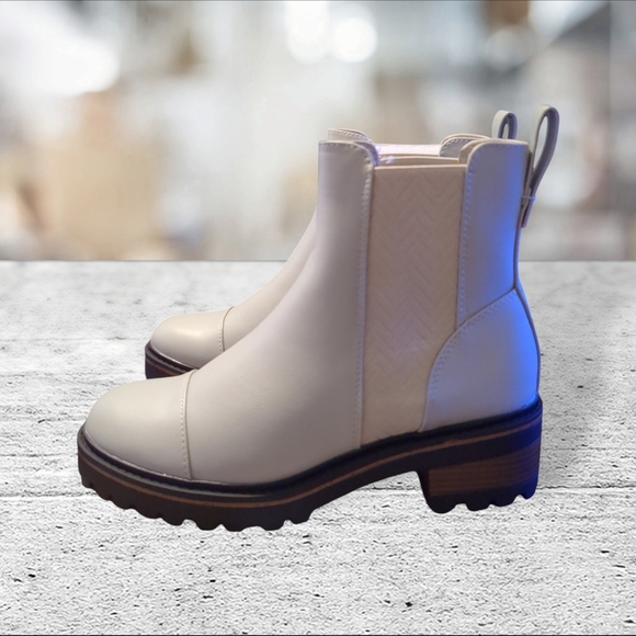 Mirette Chelsea Boots By Journee Gray Size 9 - Picture 10 of 15